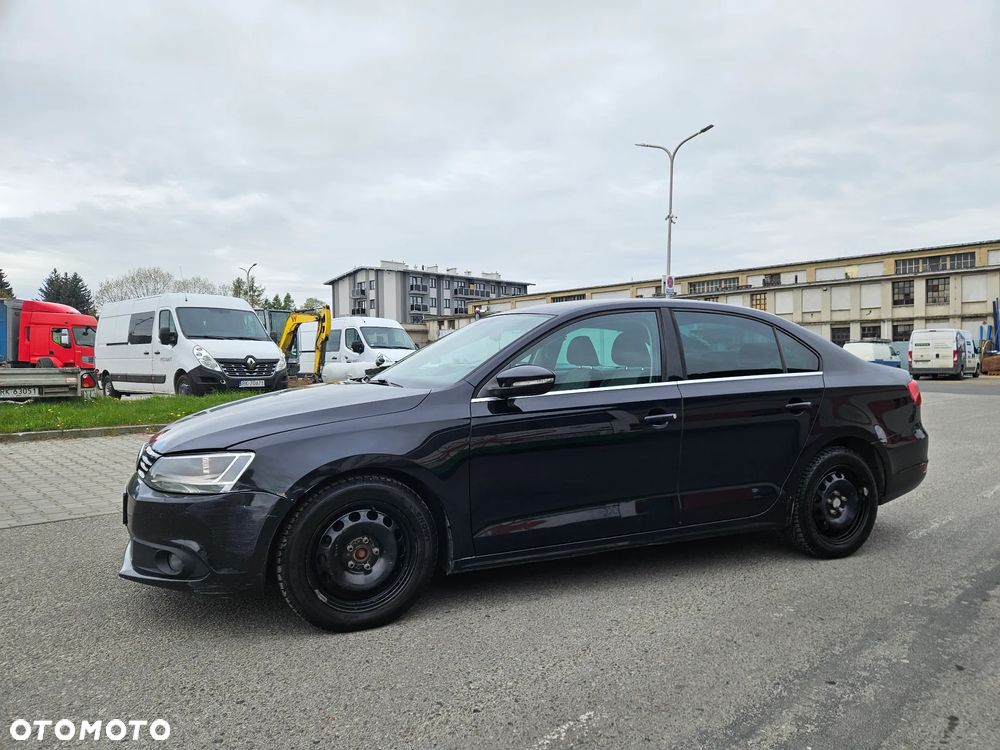 Volkswagen Jetta 1.6 TDI DPF Highline - 15