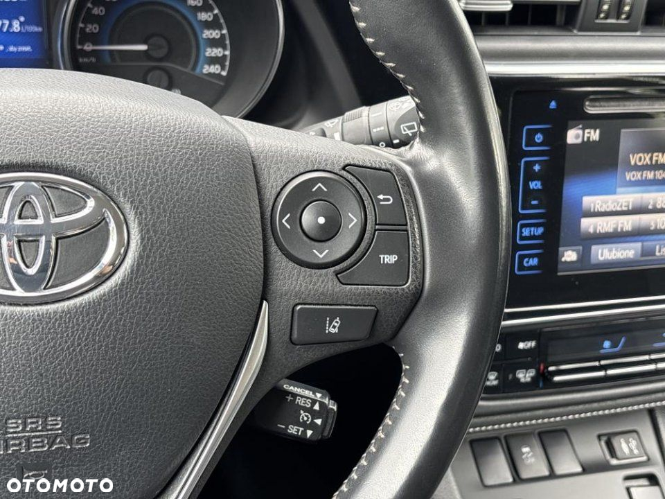 Toyota Auris - 21