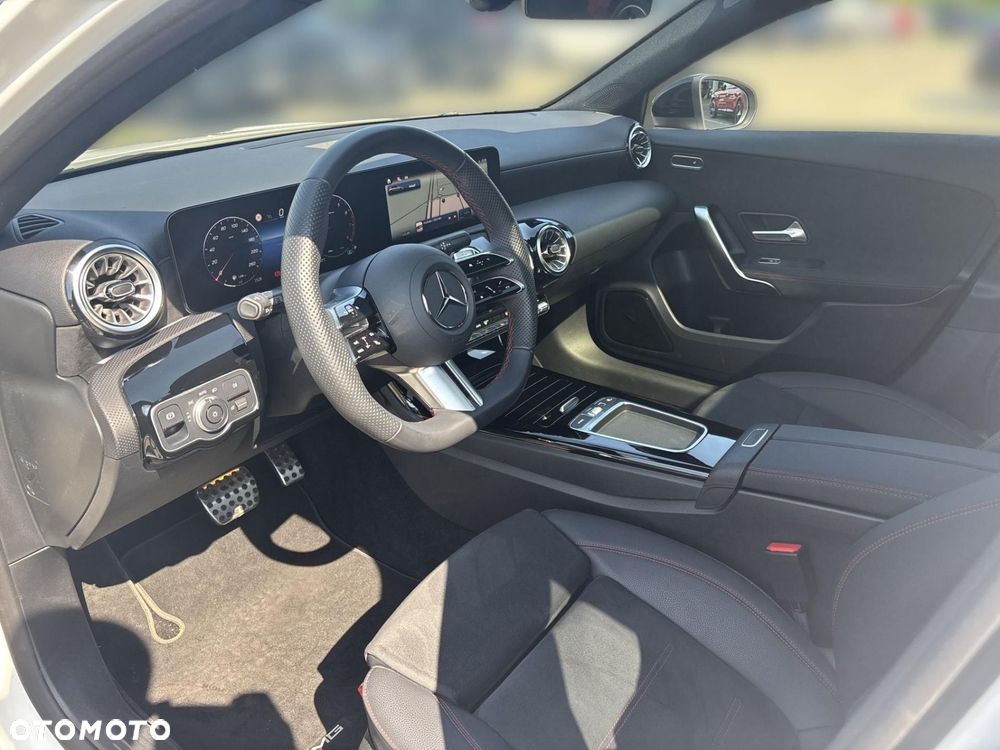Mercedes-Benz Klasa A 200 AMG Line 7G-DCT - 11