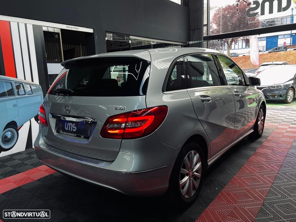 Mercedes-Benz B 180 d Style - 9