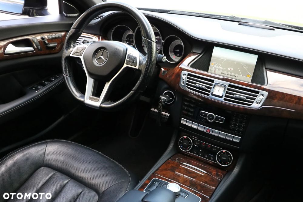Mercedes-Benz CLS 350 CDI 4-Matic BlueEff - 39