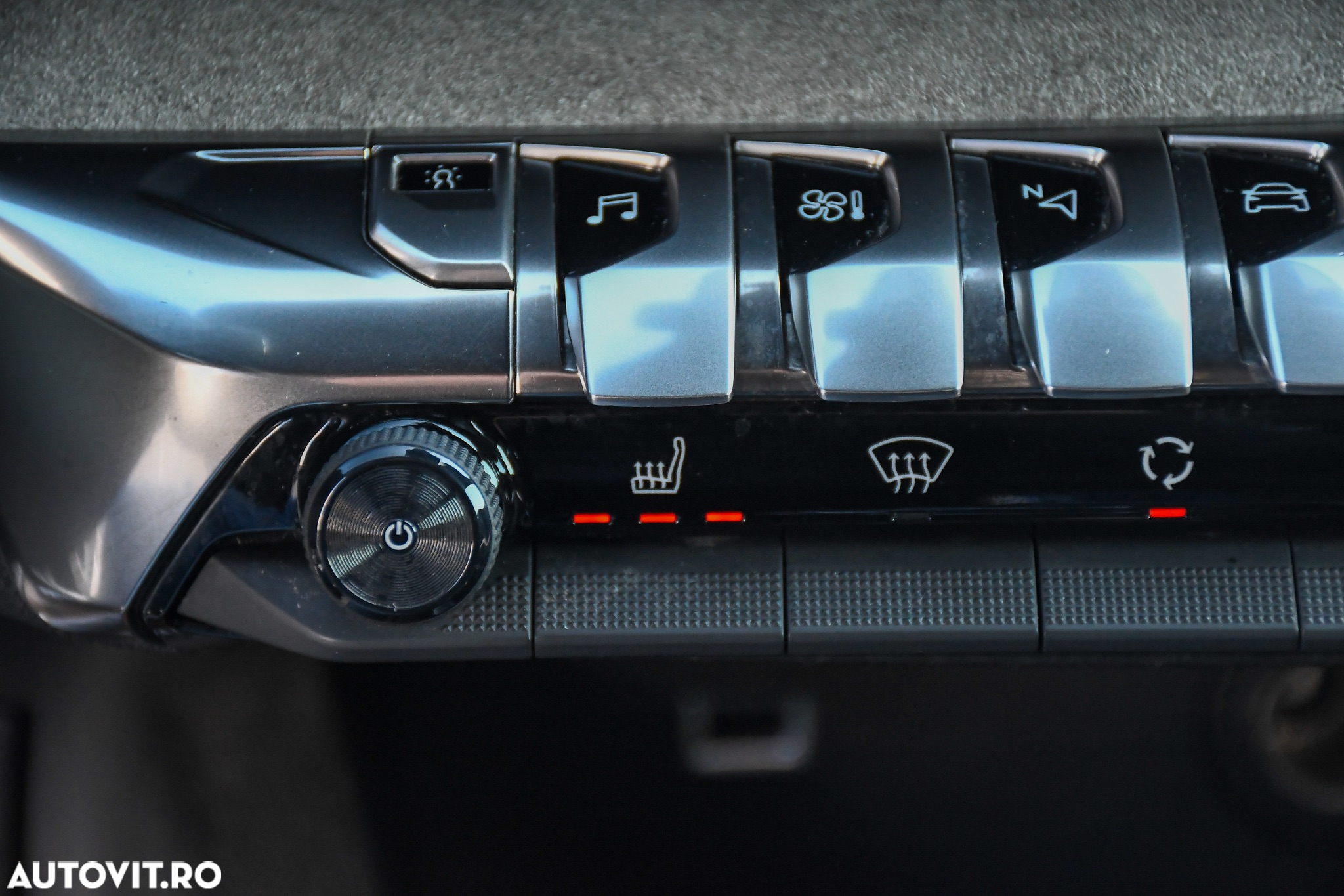 Peugeot 5008 2.0L BlueHDI EAT8 S&S GT - 32