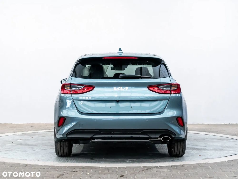 Kia Ceed 1.5 T-GDI Tribute DCT - 4