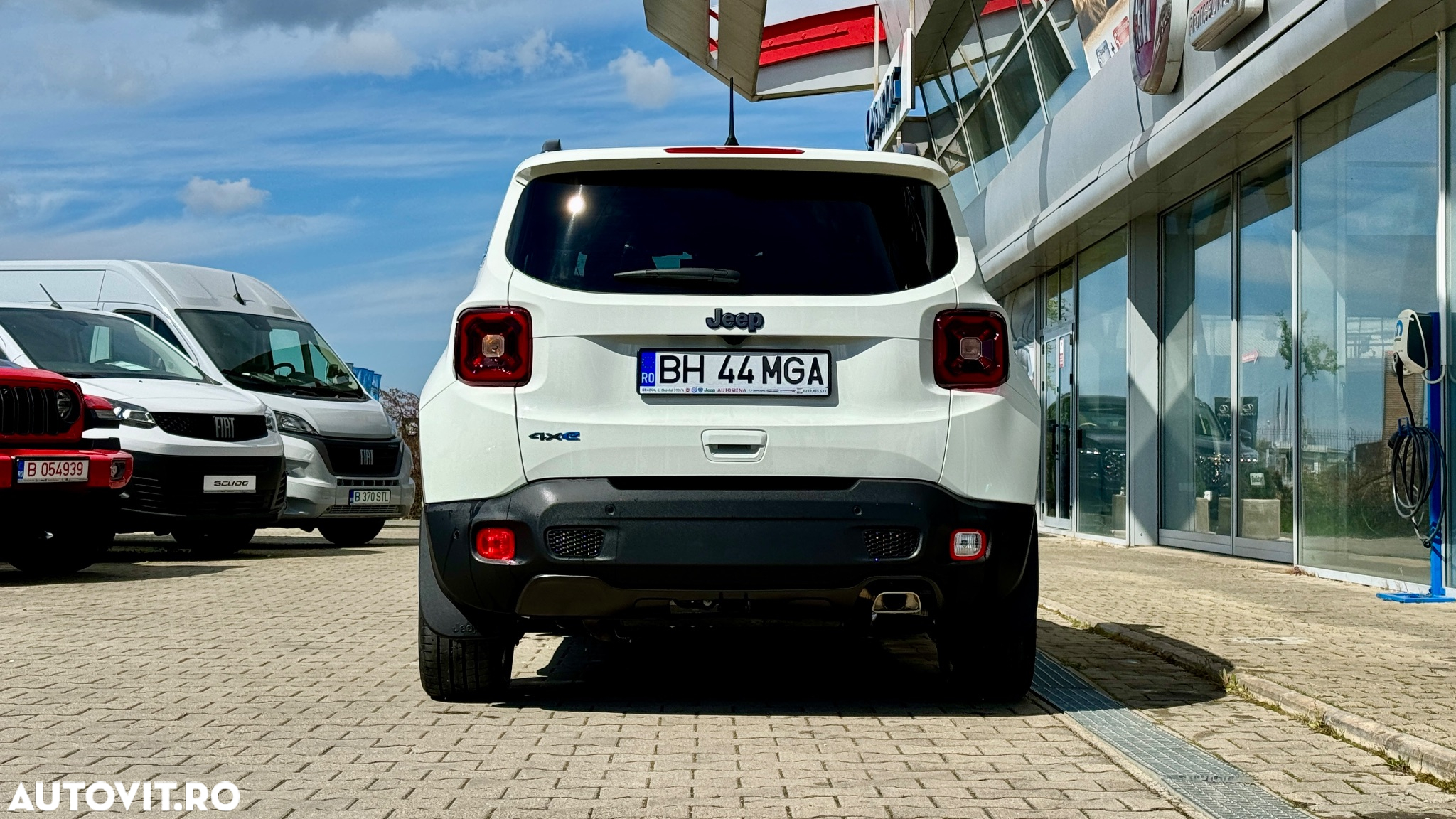 Jeep Renegade - 38