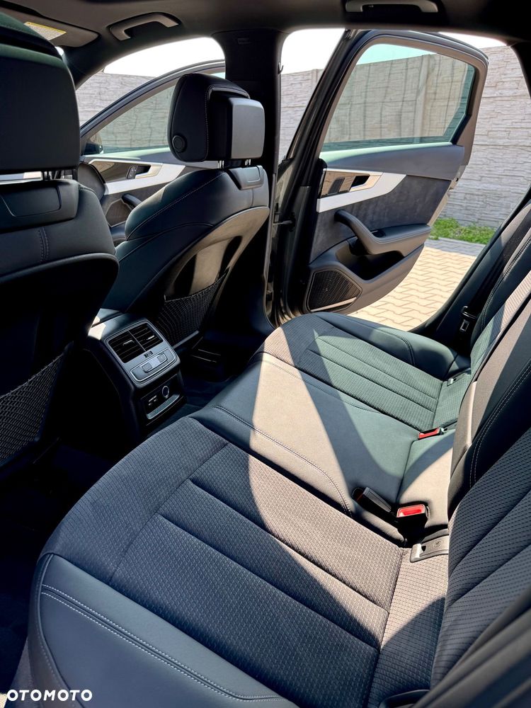 Audi A4 Limousine 45 TFSI quattro S tronic - 12