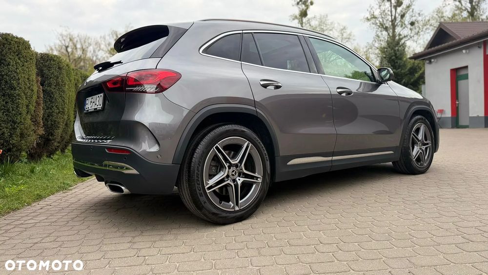 Mercedes-Benz GLA 250 AMG Line - 3