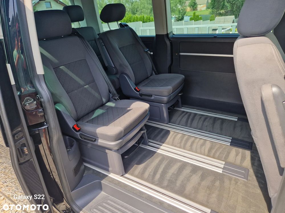 Volkswagen Multivan - 18