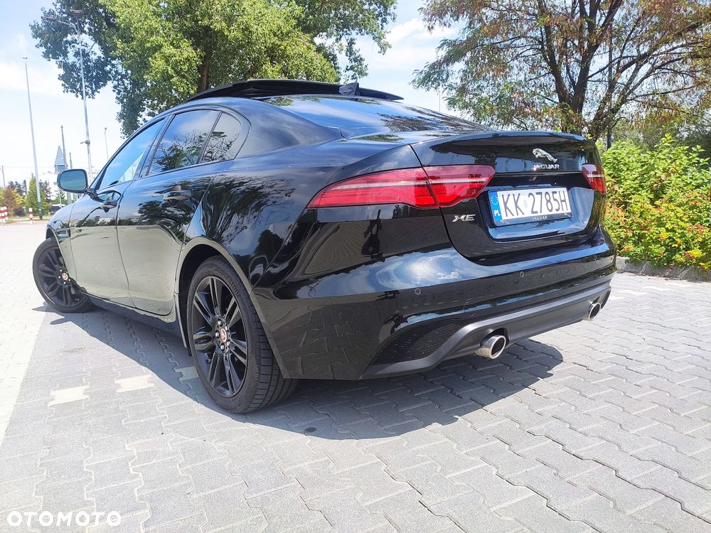 Jaguar XE P250 S - 4