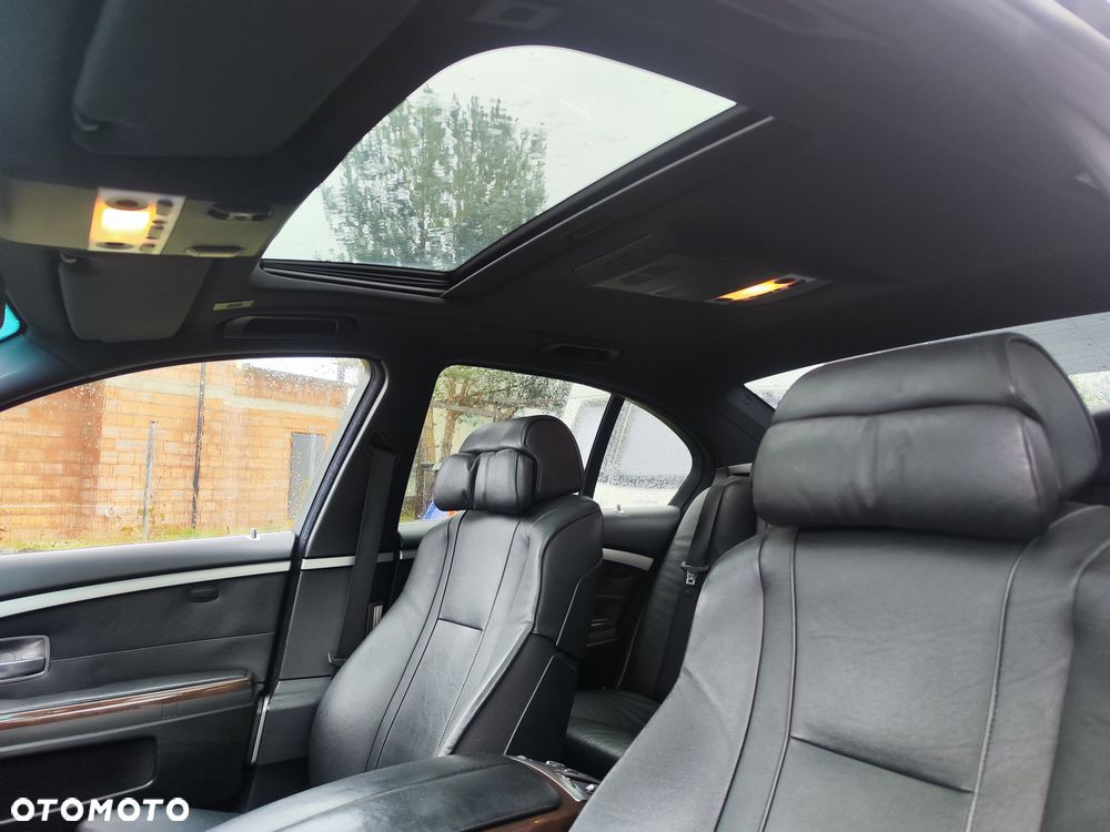 BMW Seria 7 - 10