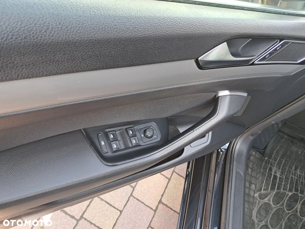 Volkswagen Passat Variant 2.0 TDI DSG (BlueMotion Technology) Comfortline - 27