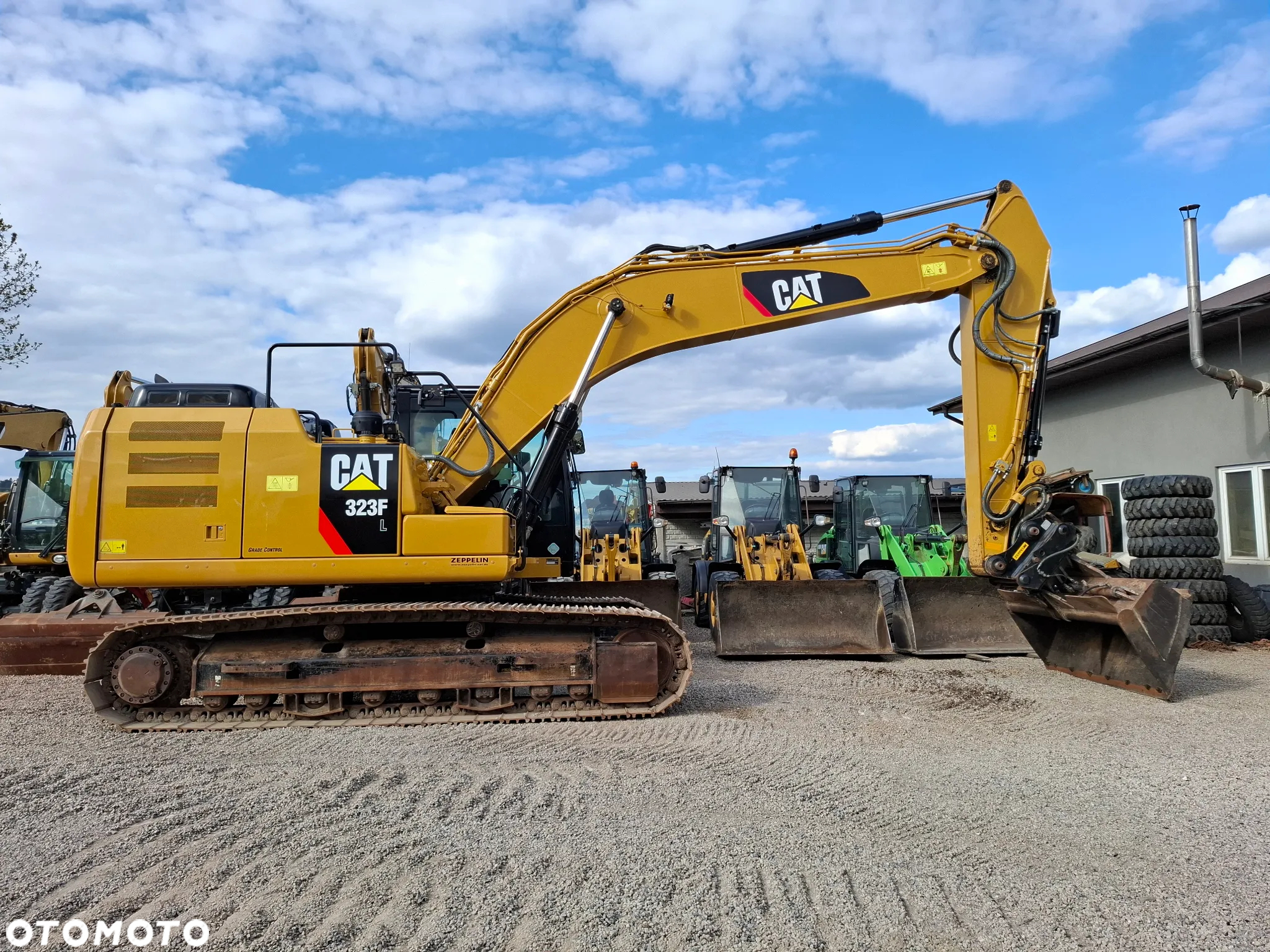Caterpillar CAT 323 FL - 9