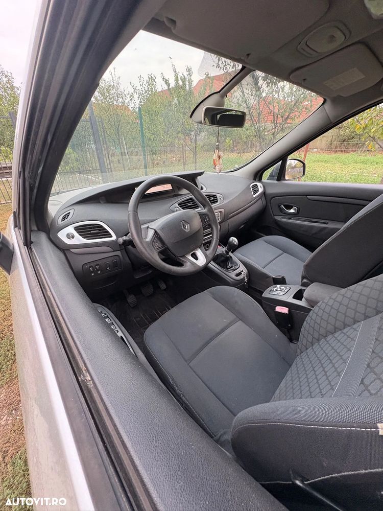 Renault Scenic 1.5dCi Expression - 11