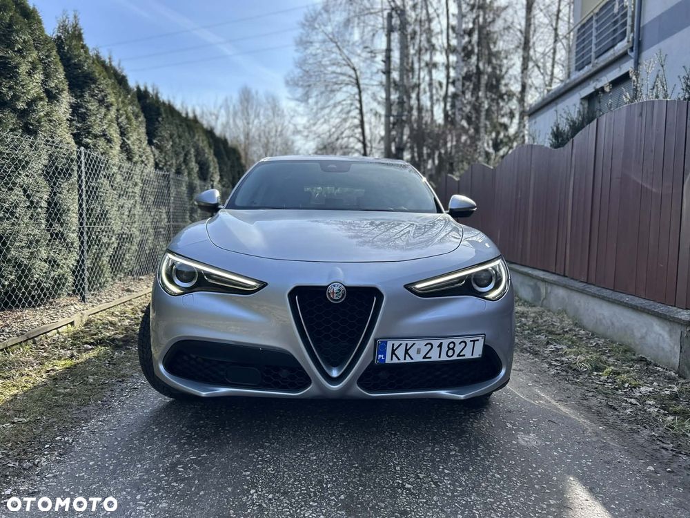 Alfa Romeo Stelvio 2.2 JTDM - 11
