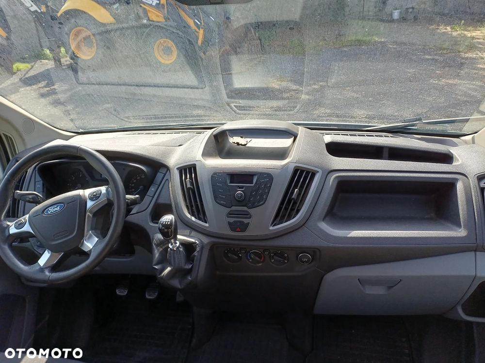 Ford Transit - 17