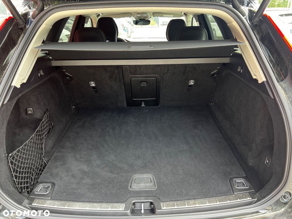 Volvo XC 60 B4 D Core - 23