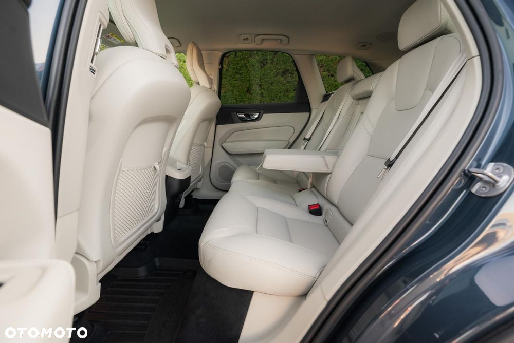 Volvo XC 60 B4 D AWD Inscription - 15
