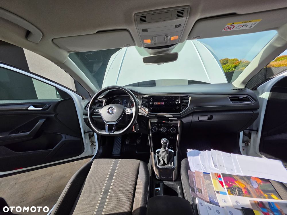 Volkswagen T-Roc - 24