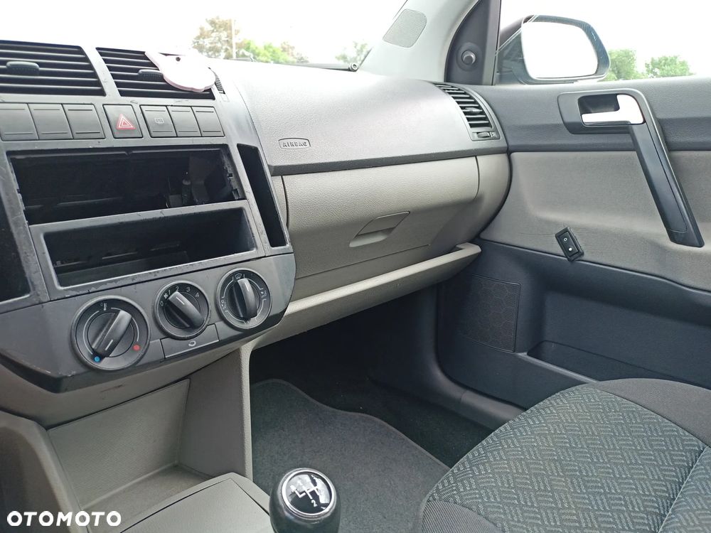 Volkswagen Polo - 10