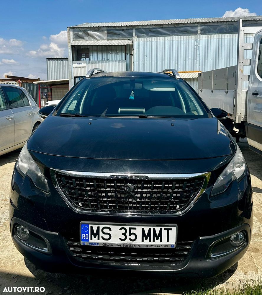 Peugeot 2008 1.2 L PureTech ETG Allure - 12