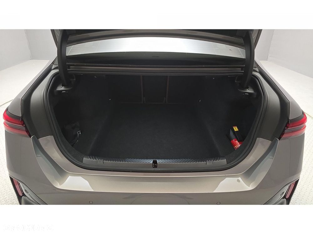 BMW Seria 5 - 24