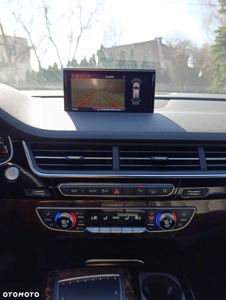 Audi Q7 - 11