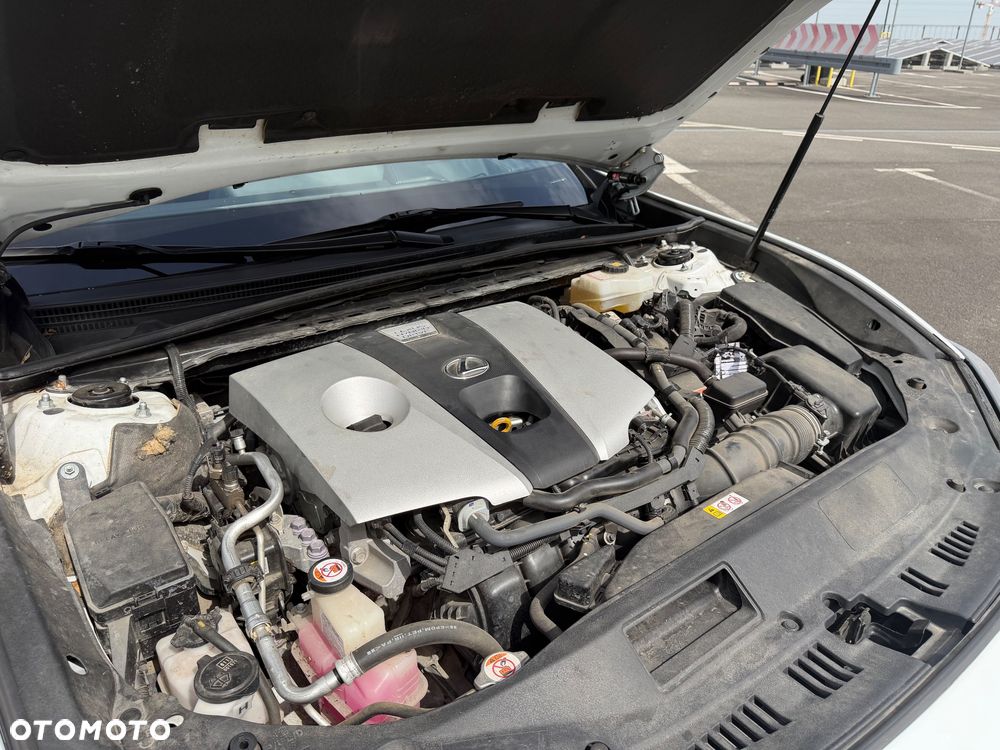 Lexus ES 300h F Sport - 14