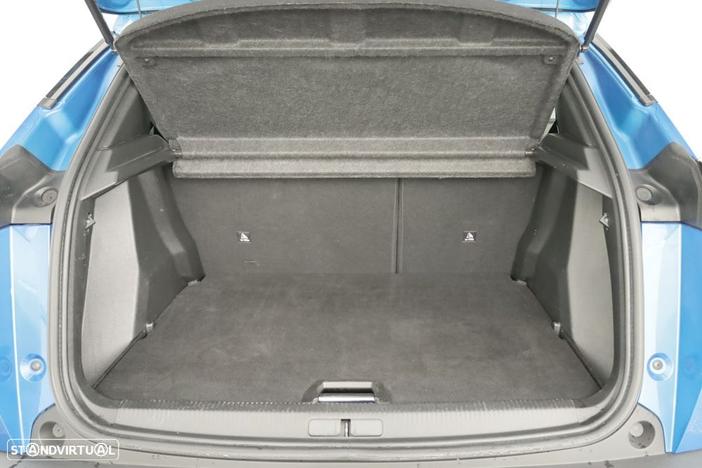 Peugeot 2008 1.2 PureTech Allure - 23