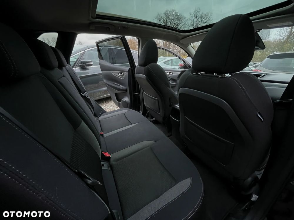 Nissan Qashqai 1.2 DIG-T N-Connecta EU6 - 18