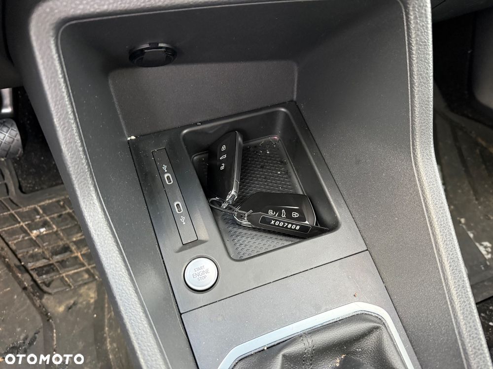 Volkswagen Caddy - 27