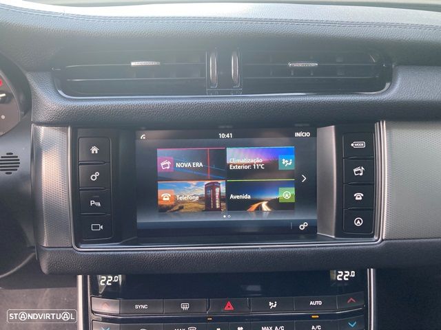 Jaguar XF Sportbrake 20d Aut. Prestige - 23