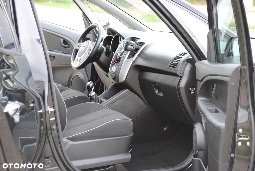 Kia Venga 1.4 CVVT Edition 7 - 17