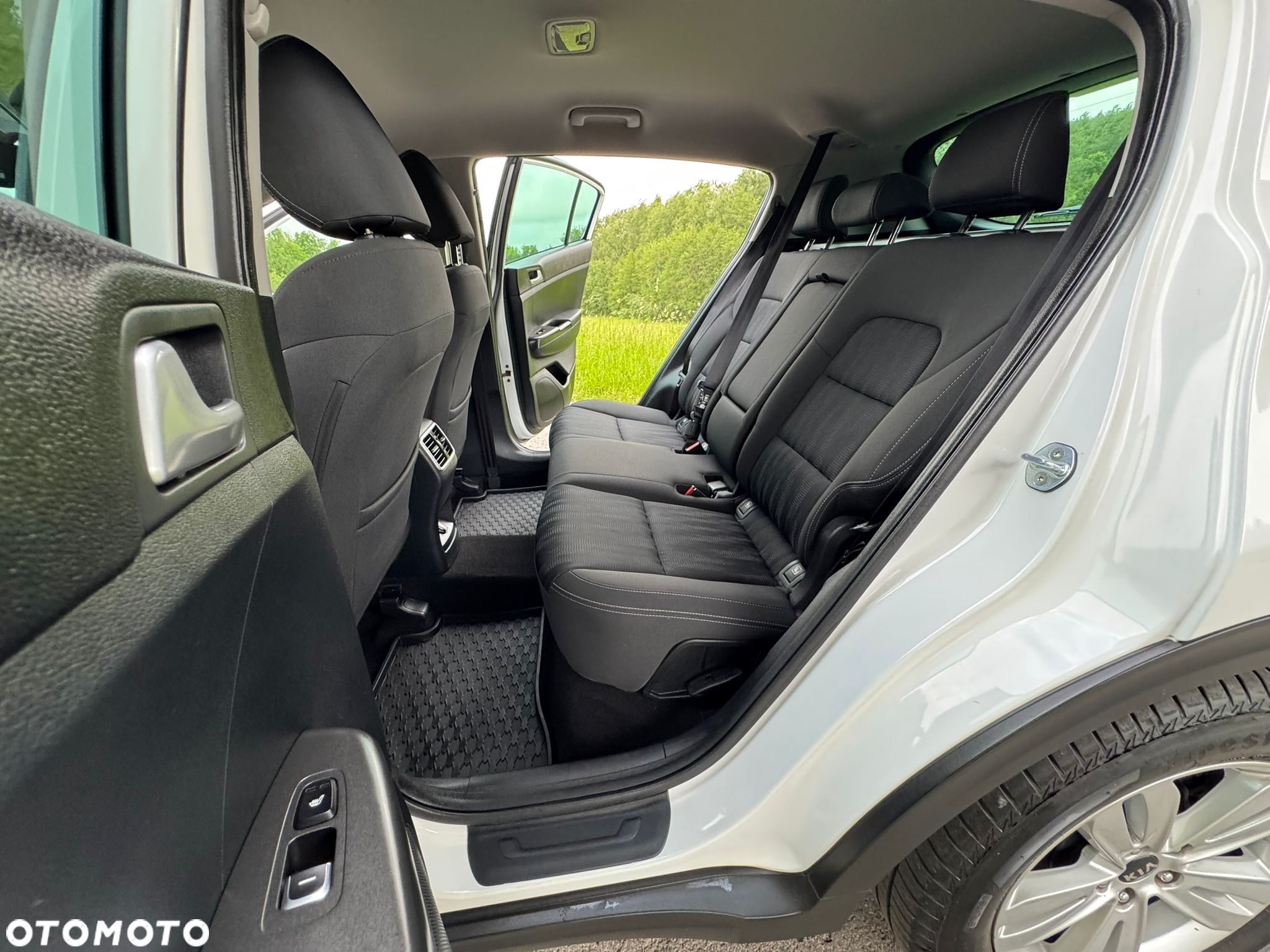 Kia Sportage 1.6 GDI 2WD DREAM-TEAM EDITION - 28