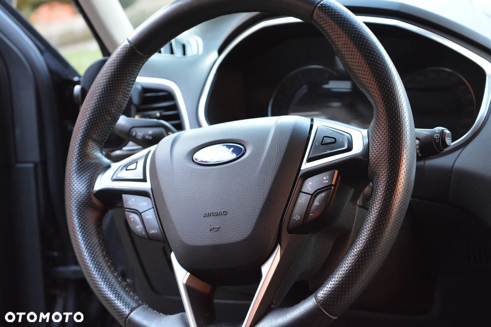 Ford S-Max 2.0 TDCi Titanium PowerShift - 32