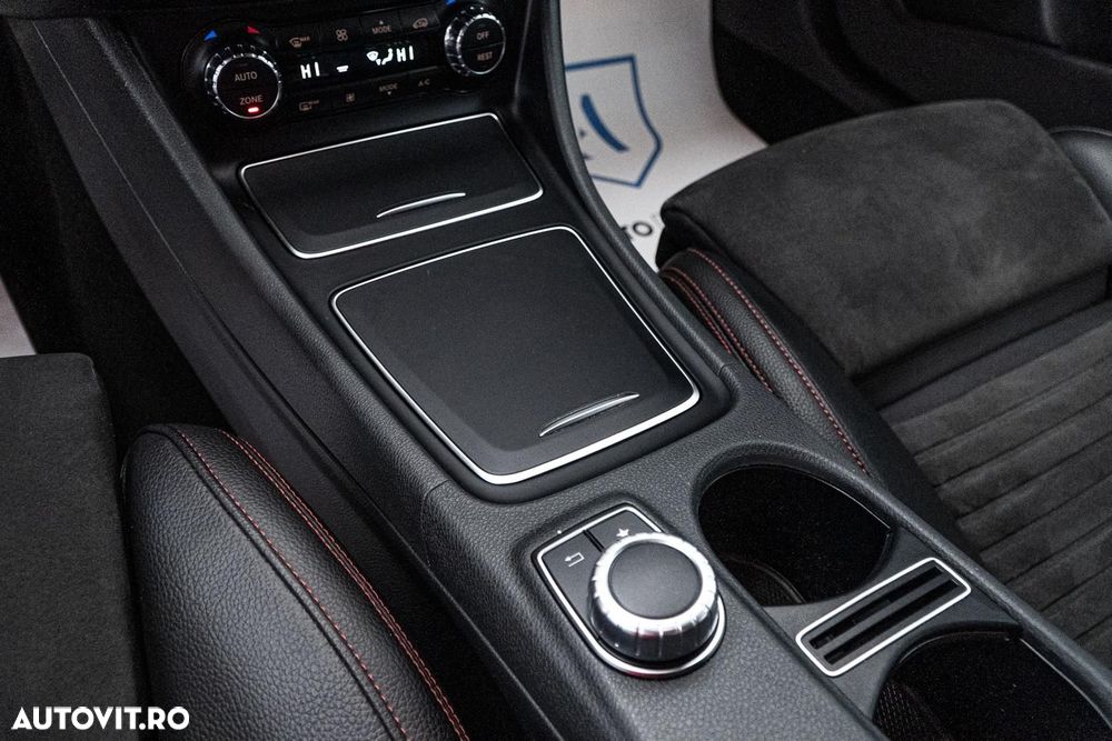 Mercedes-Benz GLA 180 7G-DCT AMG Line - 24