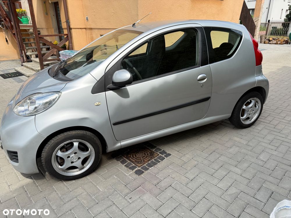 Peugeot 107 1.0 Trendy - 20