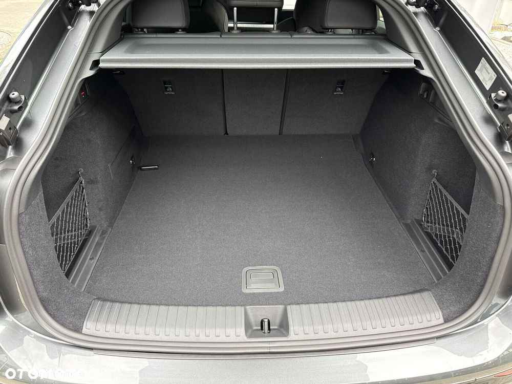 Audi Q6 e-tron - 28