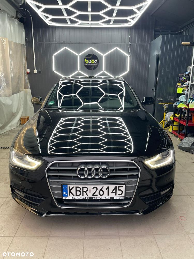 Audi A4 Avant 2.0 TDI DPF multitronic S line Sportpaket - 4