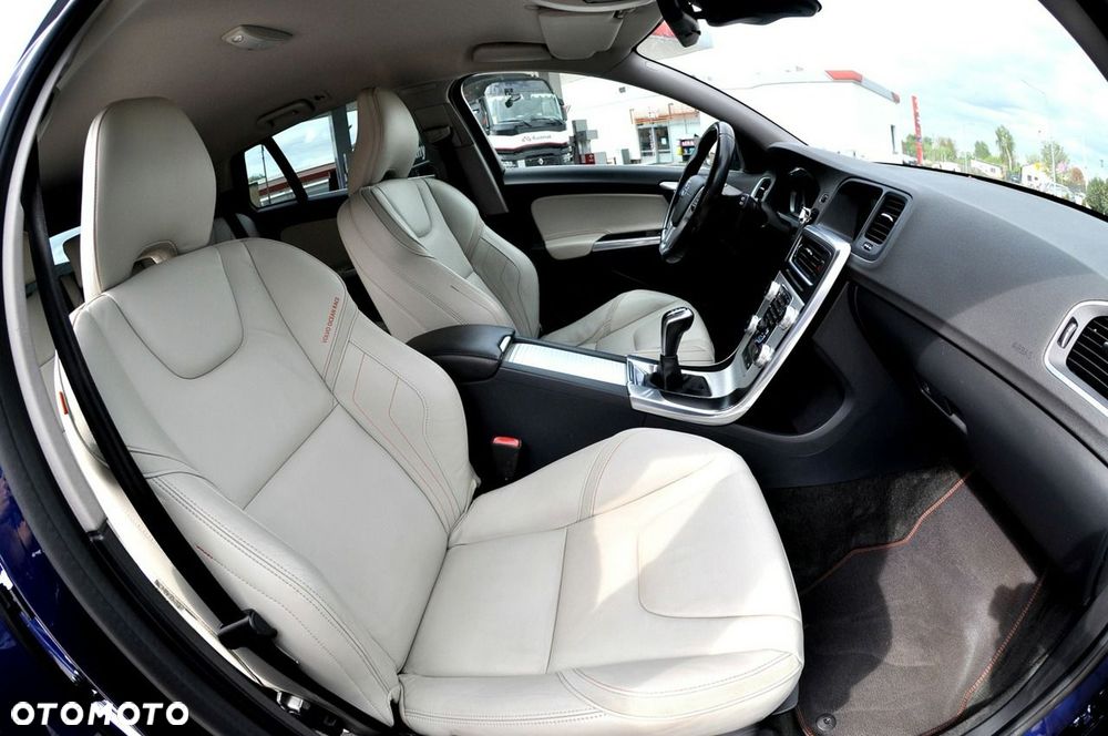 Volvo V60 D4 Ocean Race - 22