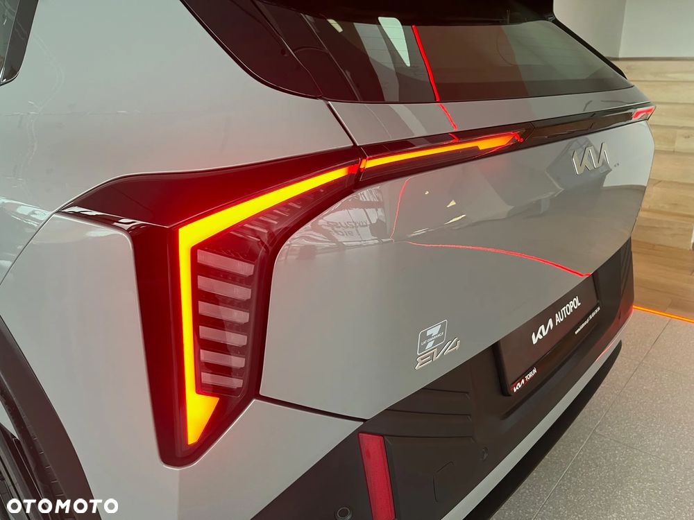 Kia EV4 - 12