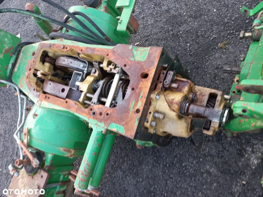 JOHN DEERE  2250 ,1640,2280,1950,1850,2450,2650,2850 most,skrzynia,przystawka,zwolnica,atak,koło zębate,synchronizator.L59576,L44284,L63329,L42262,L60546,L60169,L58530,R80725,4472458029F,3650,R78510,R55950,L56592,4472458028,R39837,L42284 - 3