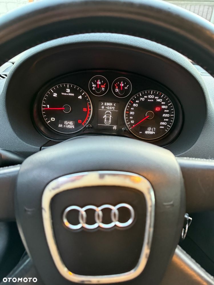 Audi A3 3-drzwiowe 1.6 TDI DPF S line Sportpaket - 13