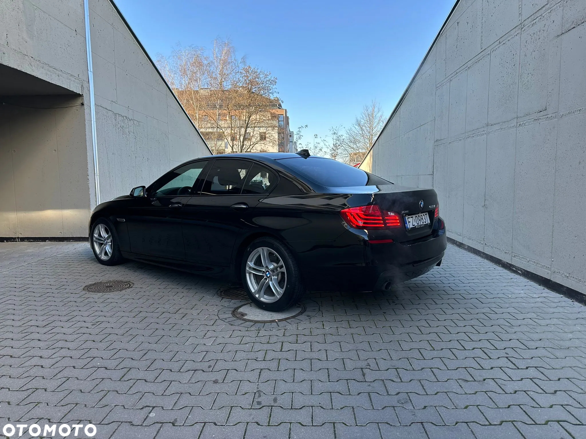 BMW Seria 5 535i xDrive Luxury Line - 4
