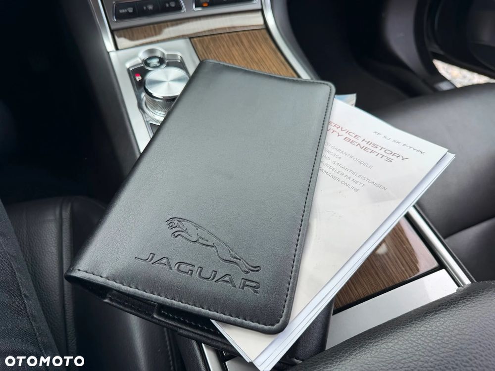 Jaguar XF 3.0 V6 D Premium Luxury - 21
