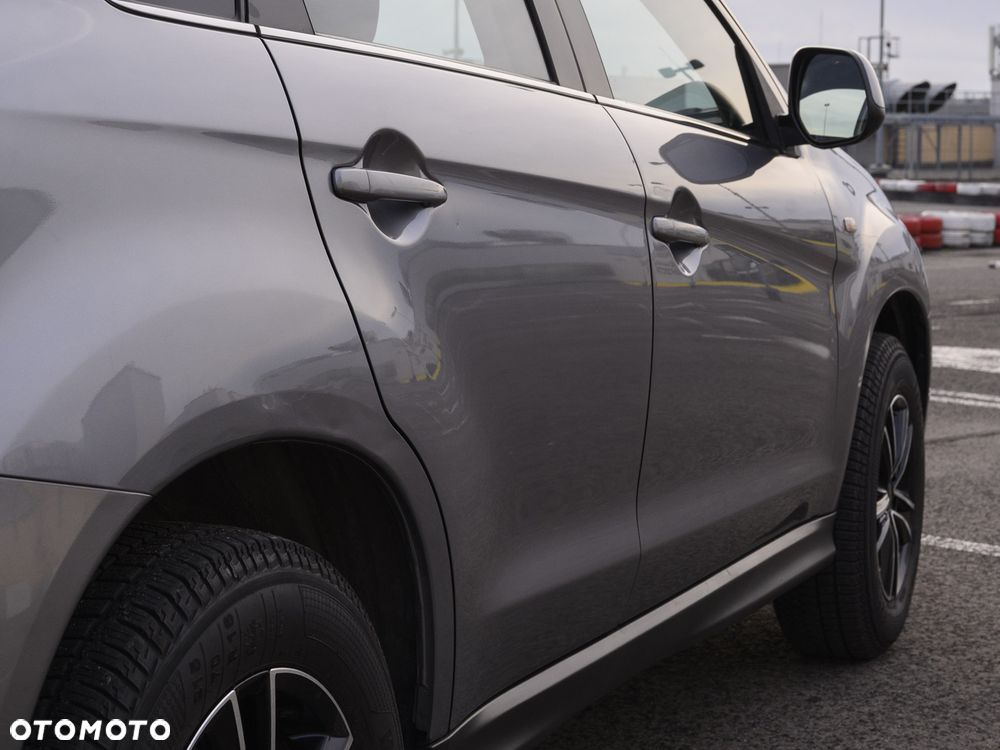 Mitsubishi ASX - 10