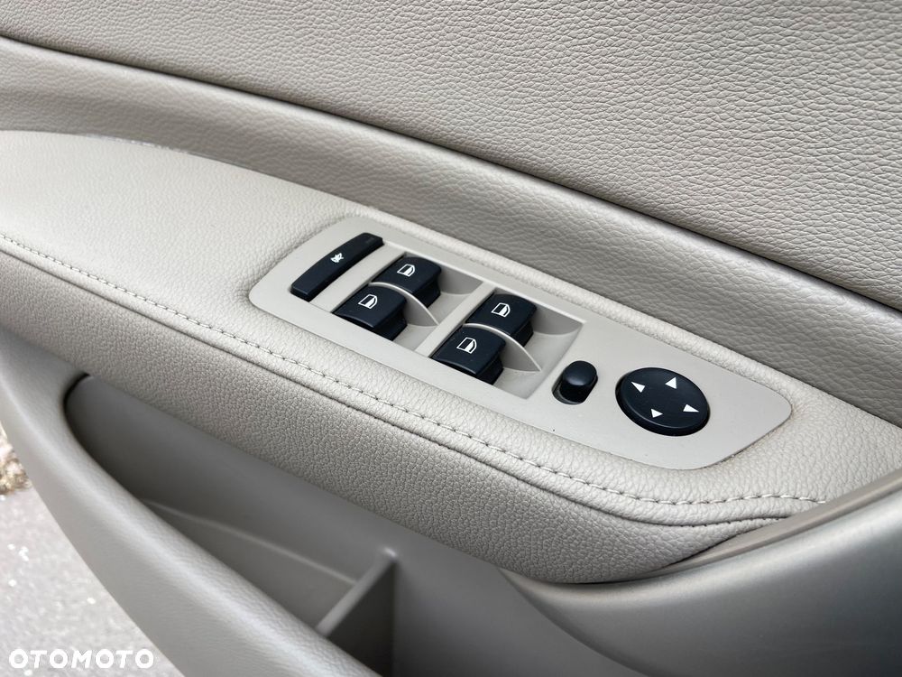 BMW Seria 1 118d - 25