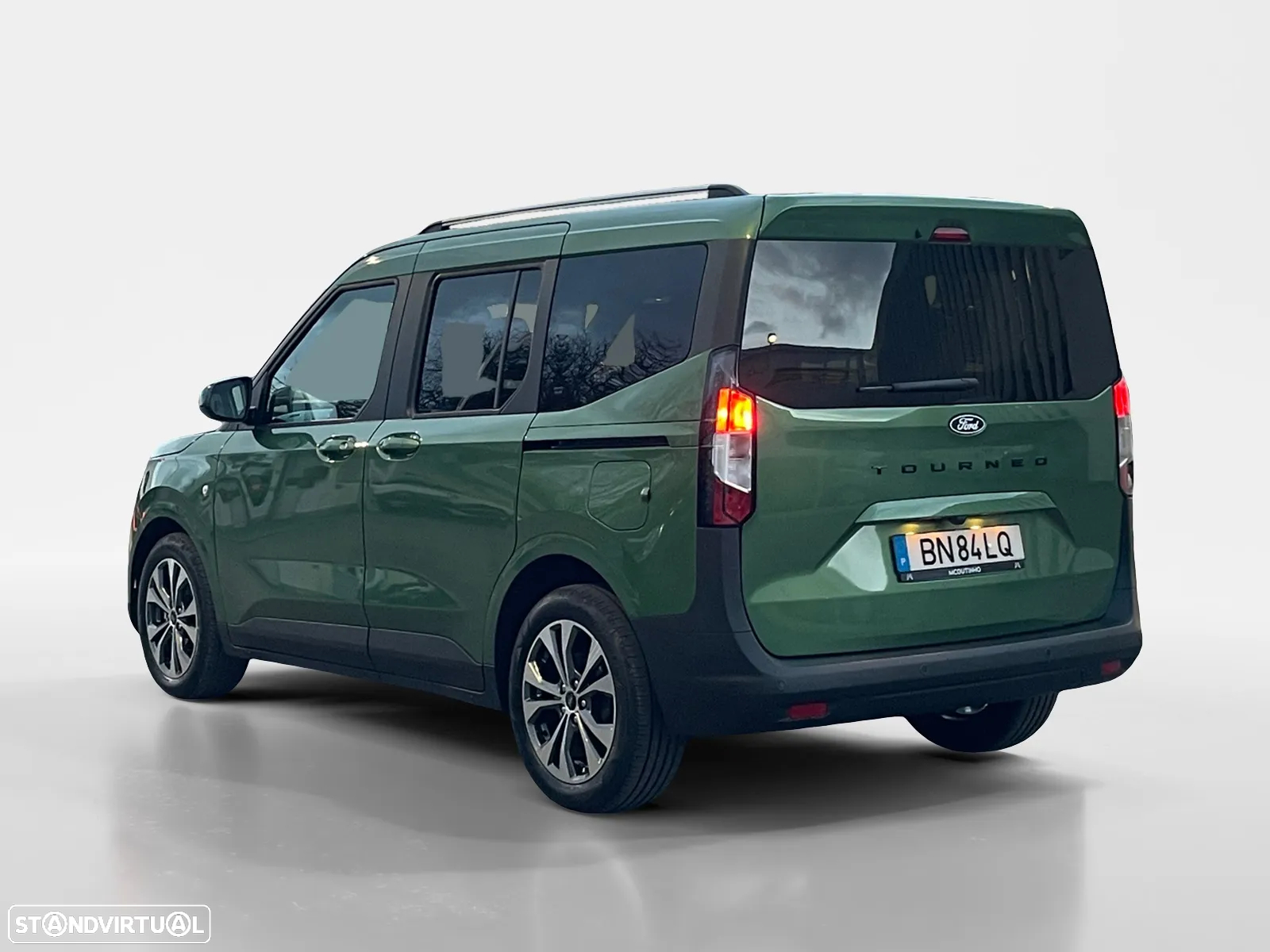 Ford Tourneo Courier 1.0 EcoBoost Titanium - 4