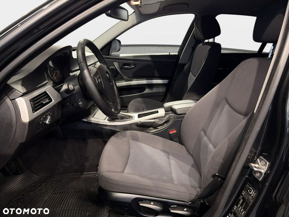 BMW Seria 3 - 11