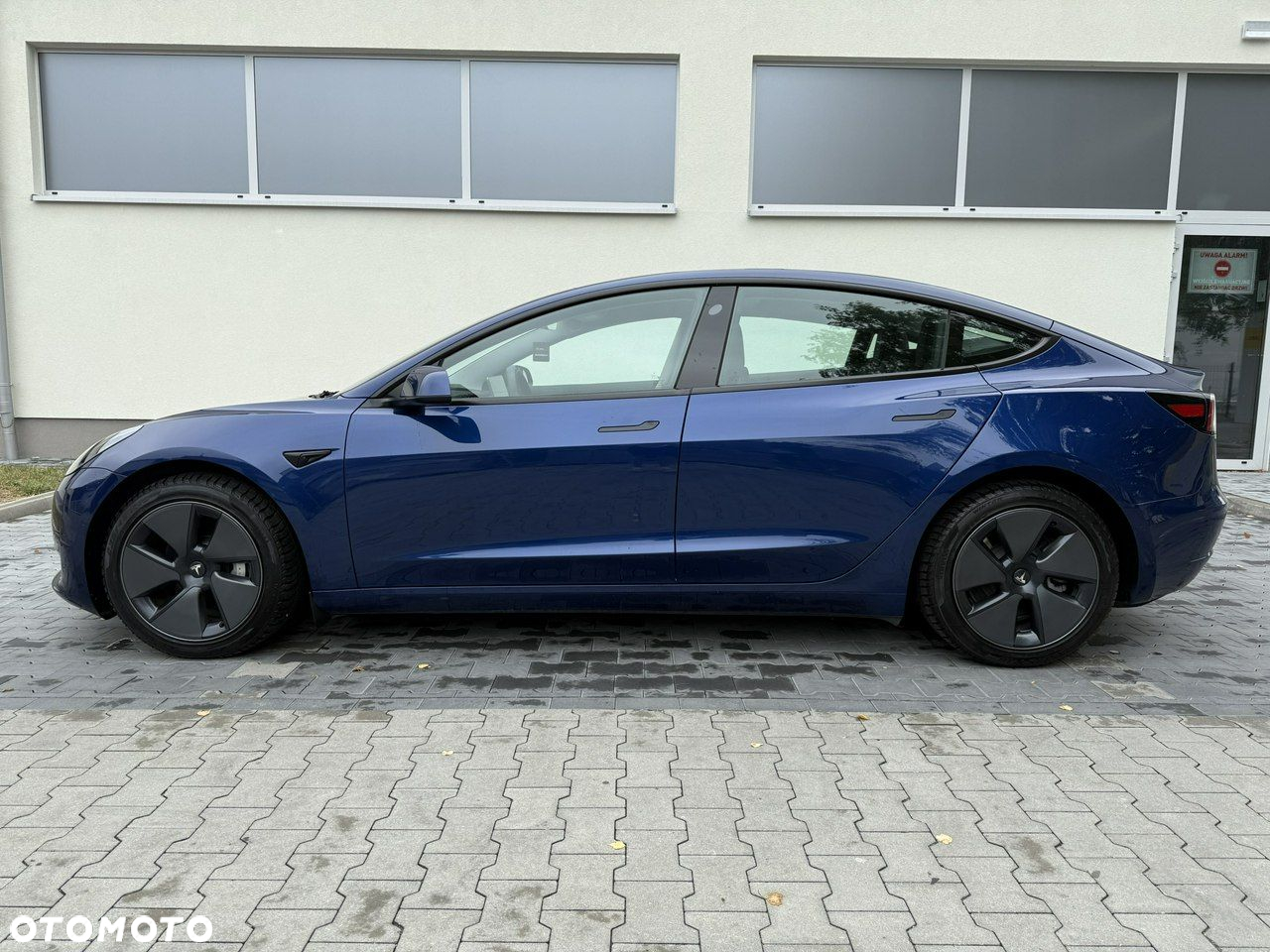 Tesla Model 3 - 5