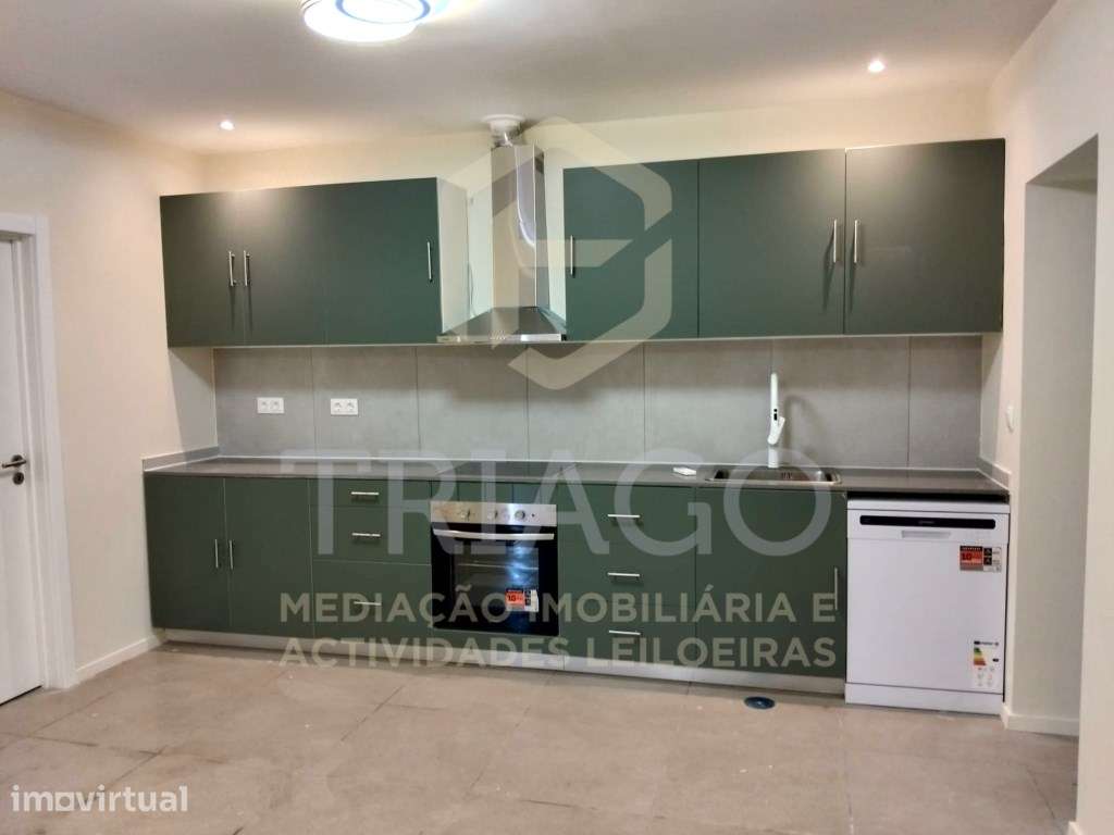 Moradia T2 mais 2 Assoalhadas Centro Benavente - Tudo à Sua Porta - Grande imagem: 2/21