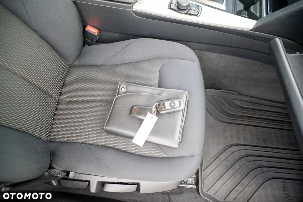 BMW Seria 3 - 40